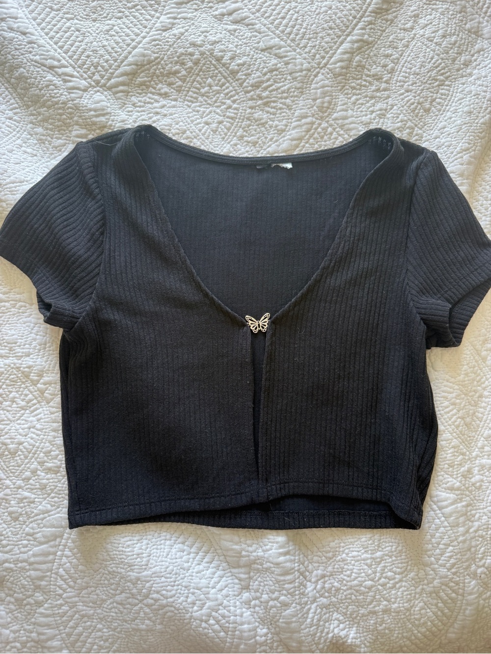 Black Ribbed Butterfly-Clip Crop Top